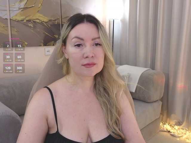 AmieHerry live cam on BongaCams