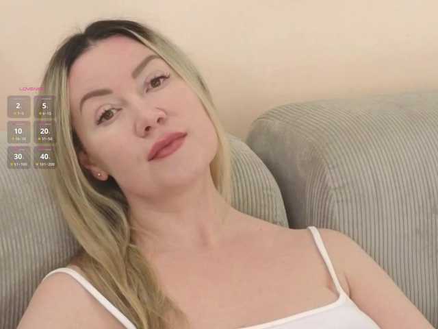 AmieHerry live cam on BongaCams