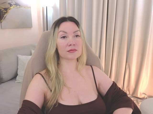 AmieHerry live cam on BongaCams