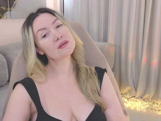 AmieHerry live cam on BongaCams