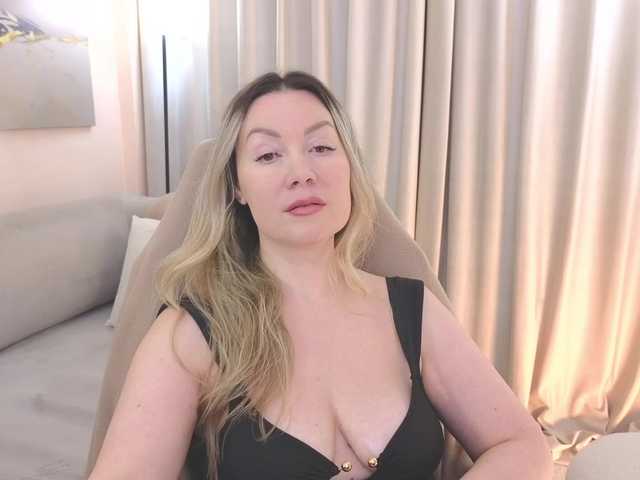 AmieHerry live cam on BongaCams