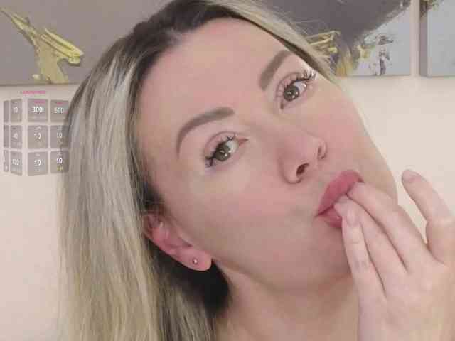 Elya webcam