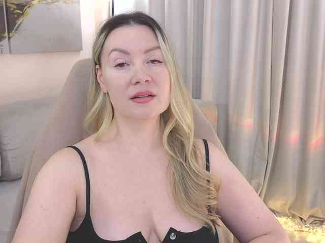 online cam fun AmieHerry