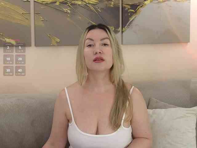 Elya webcam