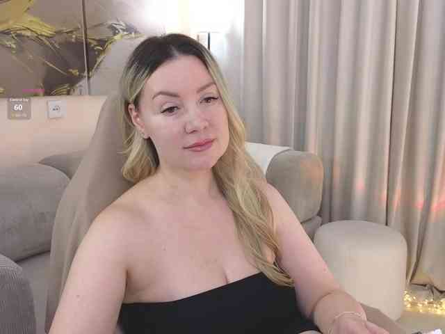 Elya webcam