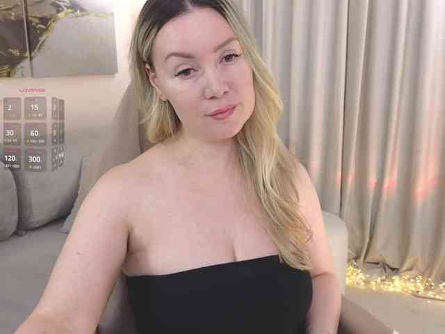Elya webcam