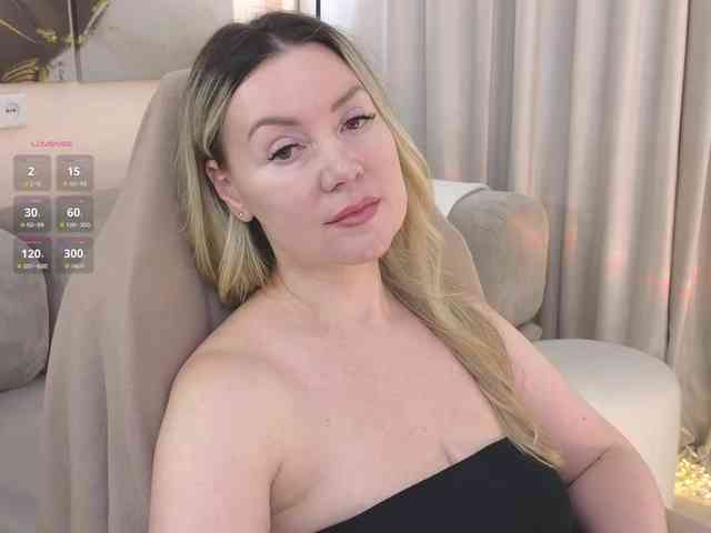 AmieHerry Live Webcam on BongaCams