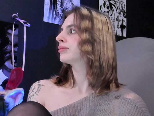 yorogumo live cam on BongaCams