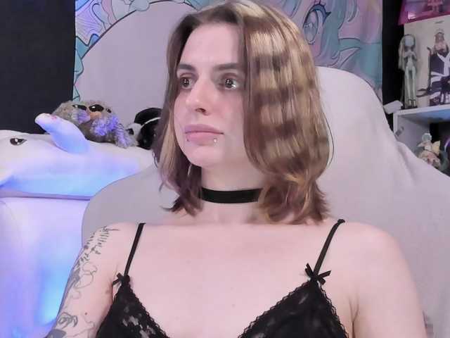 yorogumo live cam on BongaCams