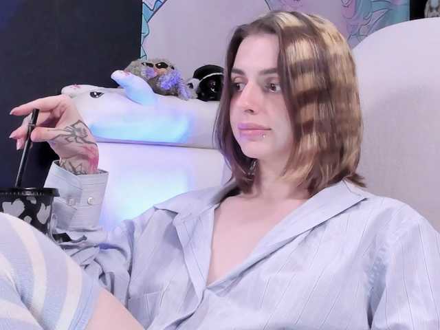 yorogumo live cam on BongaCams
