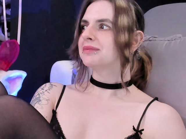 yorogumo live cam on BongaCams