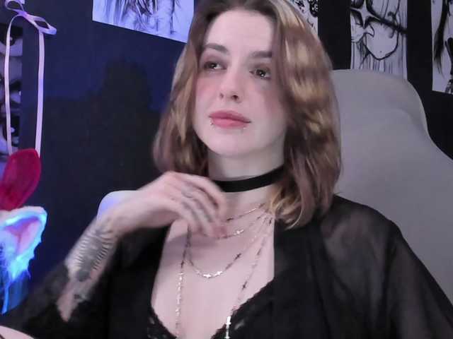 yorogumo live cam on BongaCams