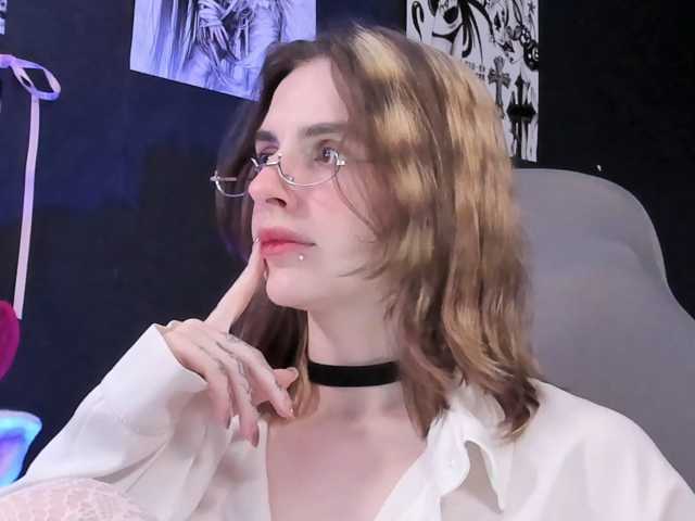 yorogumo live cam on BongaCams