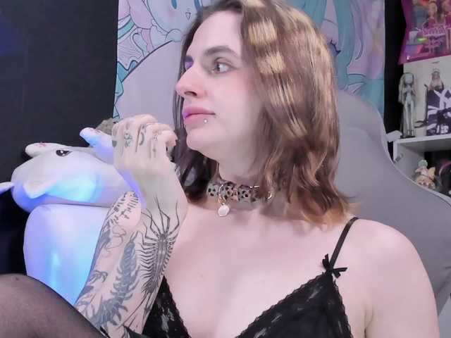 yorogumo live cam on BongaCams