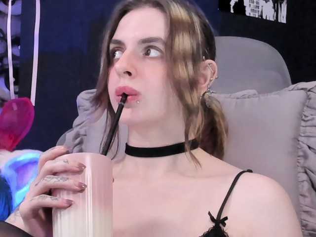 yorogumo live cam on BongaCams