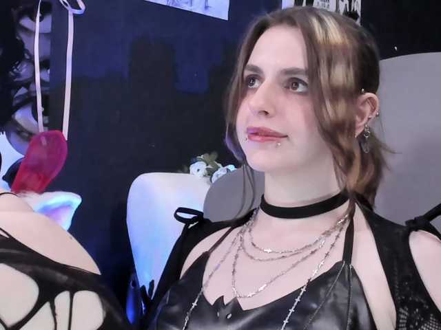 yorogumo live cam on BongaCams