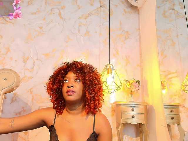 aidaadams live cam on BongaCams