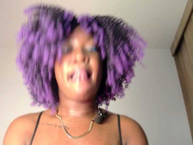 aidaadams live cam preview