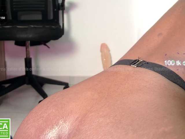 aidaadams live cam on BongaCams