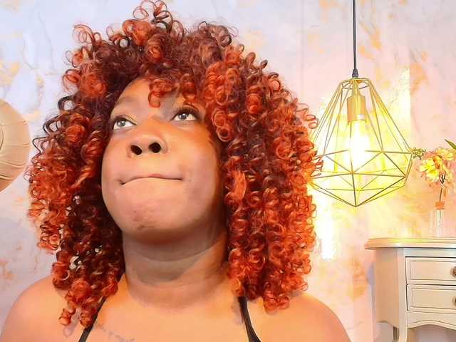 aidaadams live cam on BongaCams