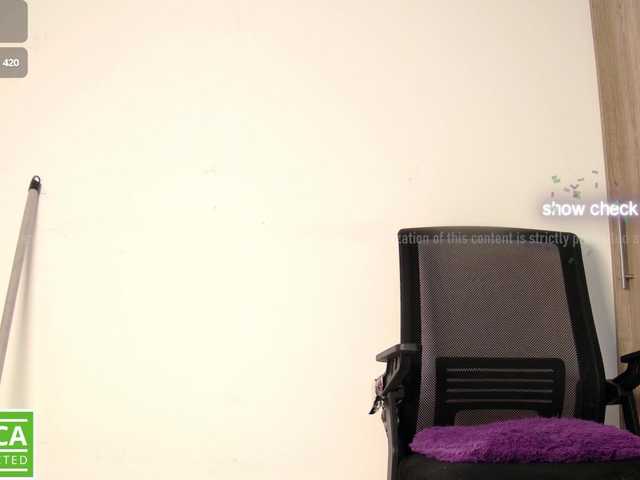 aidaadams live cam on BongaCams