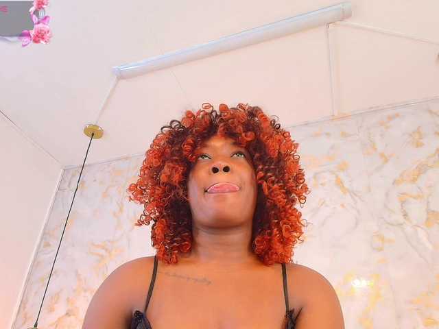 aidaadams live cam on BongaCams