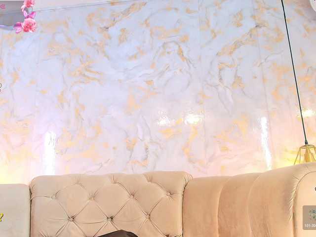 aidaadams live cam on BongaCams