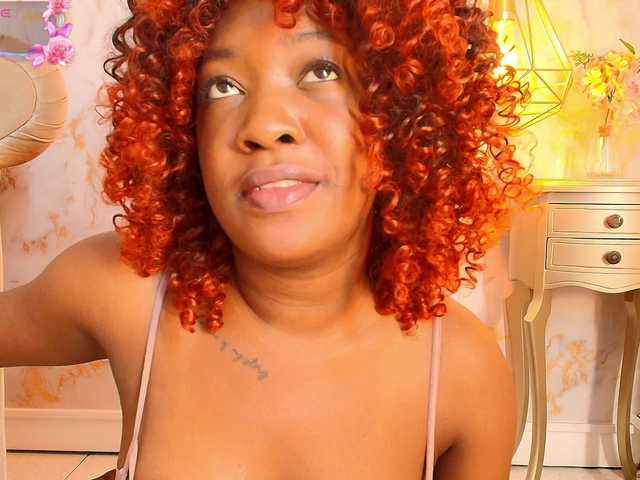 aidaadams live cam on BongaCams