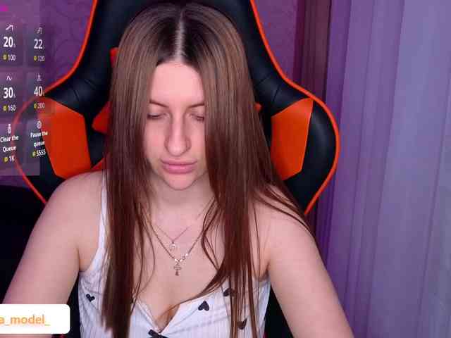 NikaMusic webcam