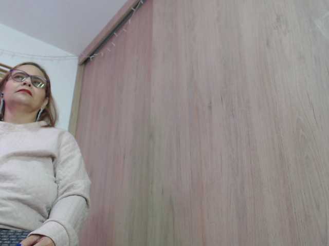 Abigail-jhons live cam preview