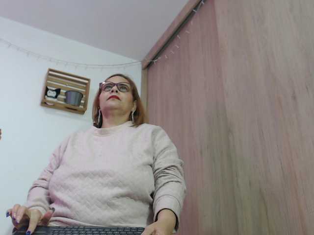 Abigail-jhons live cam preview