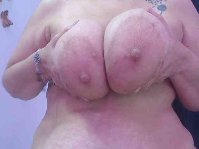 Modelo: Abigail-jhons