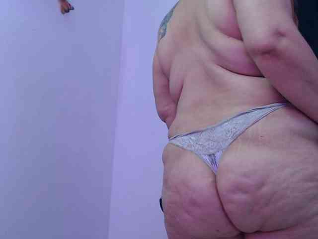 Model: Abigail-jhons