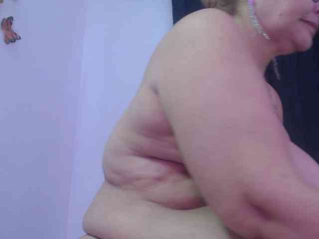 Modelo: Abigail-jhons