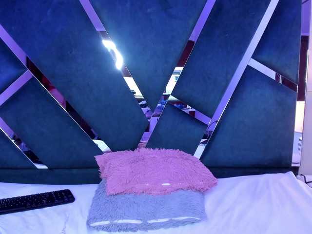 Nahid-Jaziri live cam