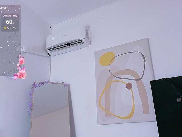 Hornysweetebony live cam on BongaCams