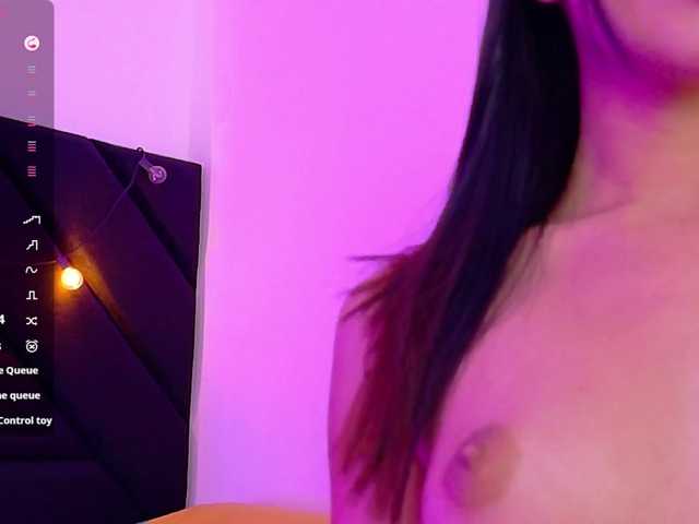 Hornysweetebony live cam on BongaCams