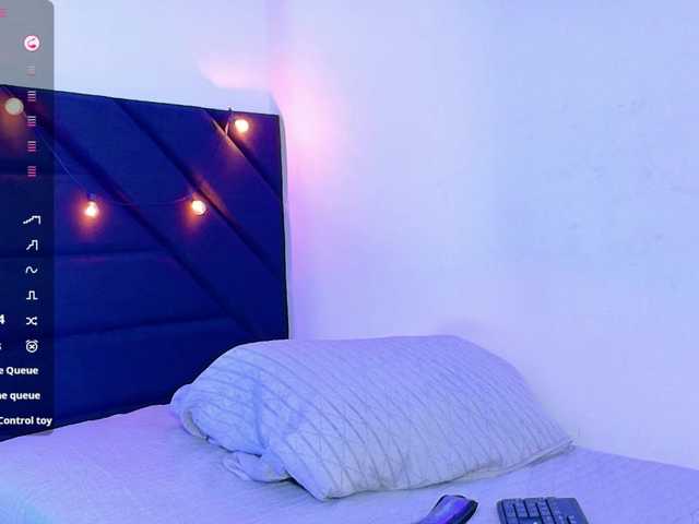 Hornysweetebony live cam on BongaCams
