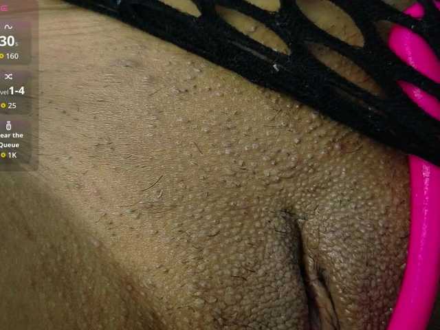 Hornysweetebony live cam on BongaCams