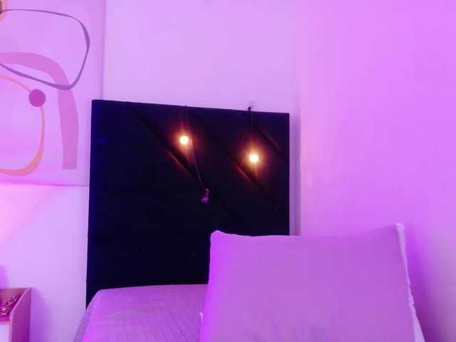 Hornysweetebony live cam on BongaCams
