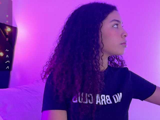 Hornysweetebony live cam on BongaCams