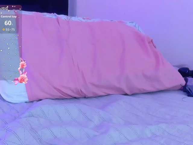 Hornysweetebony live cam on BongaCams