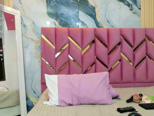 Hornysweetebony live cam on BongaCams