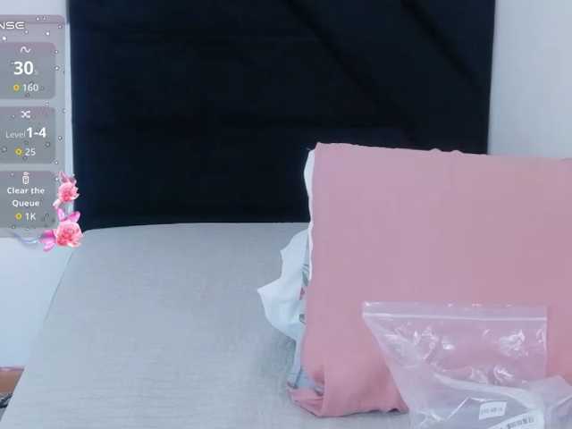 Hornysweetebony live cam on BongaCams