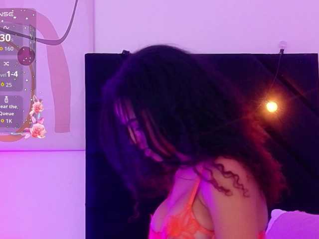 Hornysweetebony live cam on BongaCams