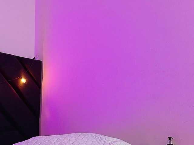 Hornysweetebony live cam on BongaCams
