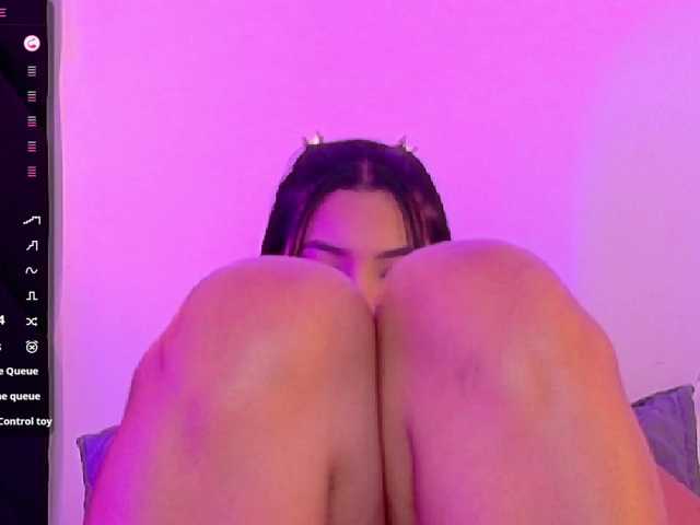 Hornysweetebony live cam on BongaCams