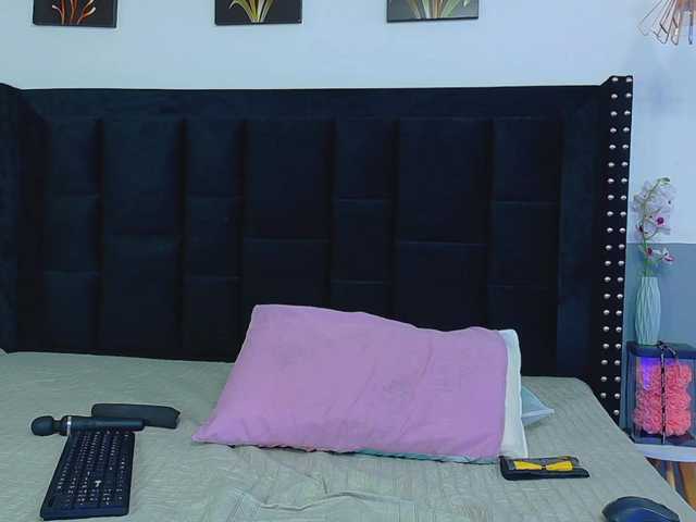 Hornysweetebony live webcam show