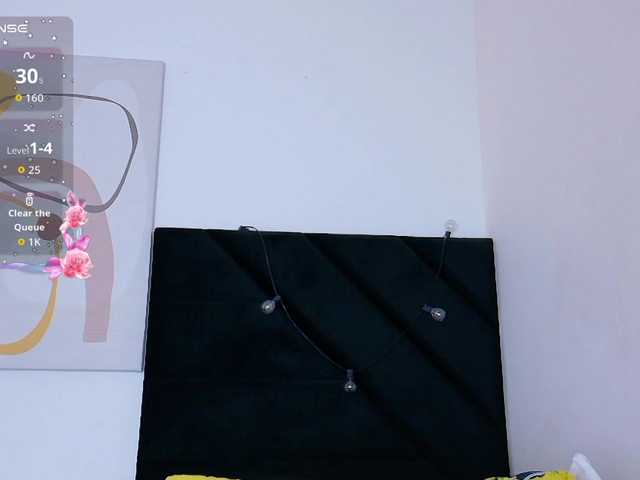 Hornysweetebony live cam on BongaCams