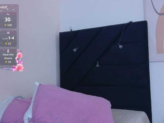 Hornysweetebony live cam on BongaCams